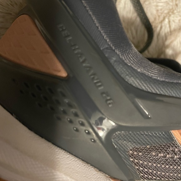 ASICS Gel-Kayano 26 size 7 wide - Picture 2 of 6